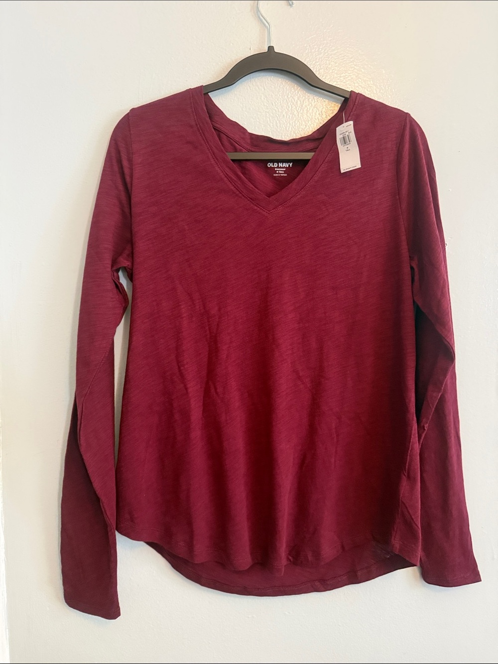 Old Navy Women's V-Neck Long Sleeve Top - Wine
